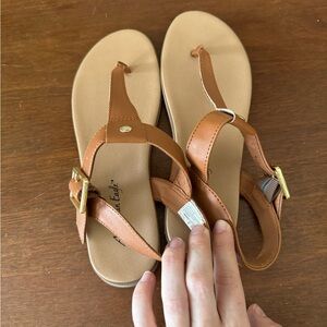 NWOT American Eagle Women's Tan Sandals